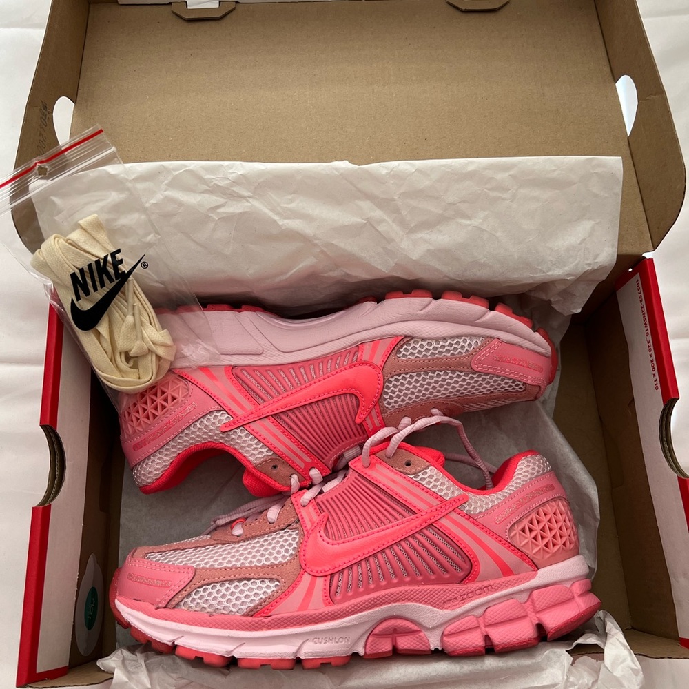 Nike Women's Pink Athletic Sneakers